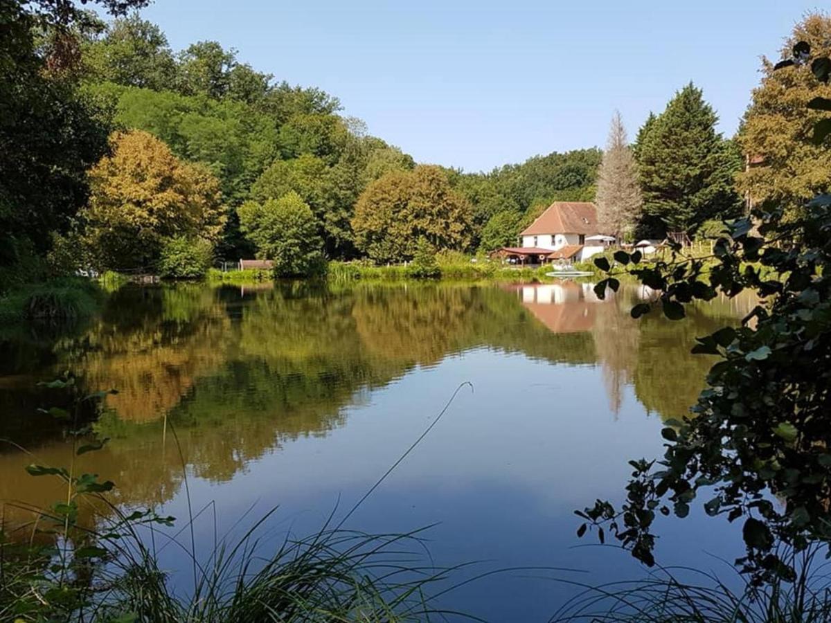 Les Chalets Du Moulin Du Chatain 4 Payzac  Екстериор снимка