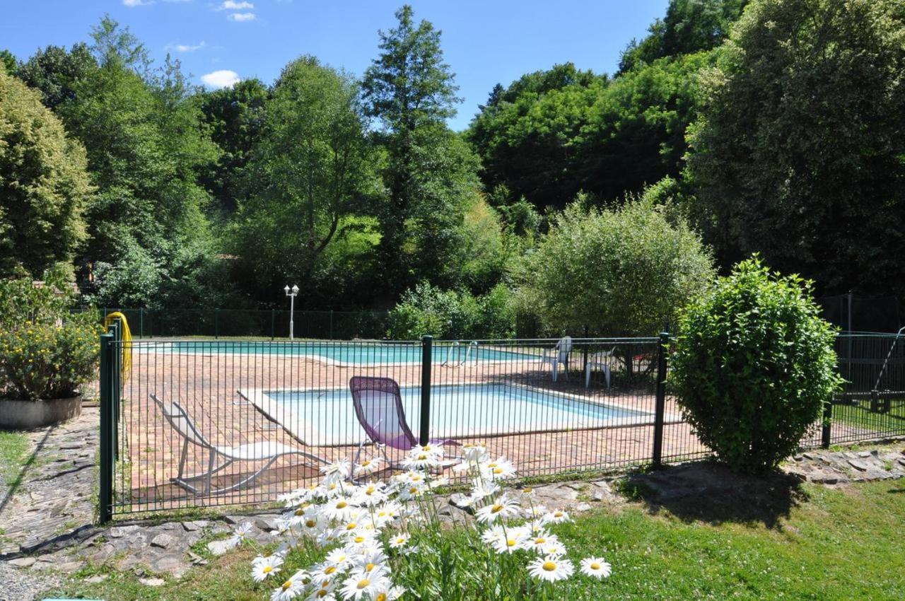 Les Chalets Du Moulin Du Chatain 4 Payzac  Екстериор снимка